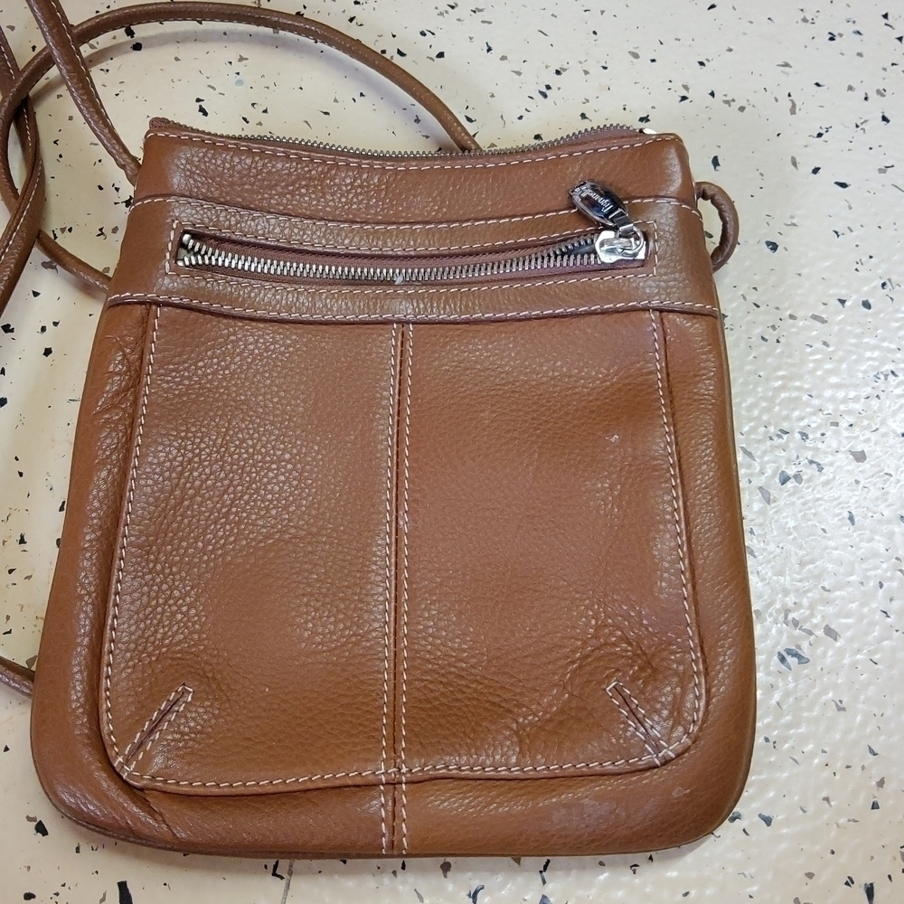 Tignanello leather crossbody purse EUC